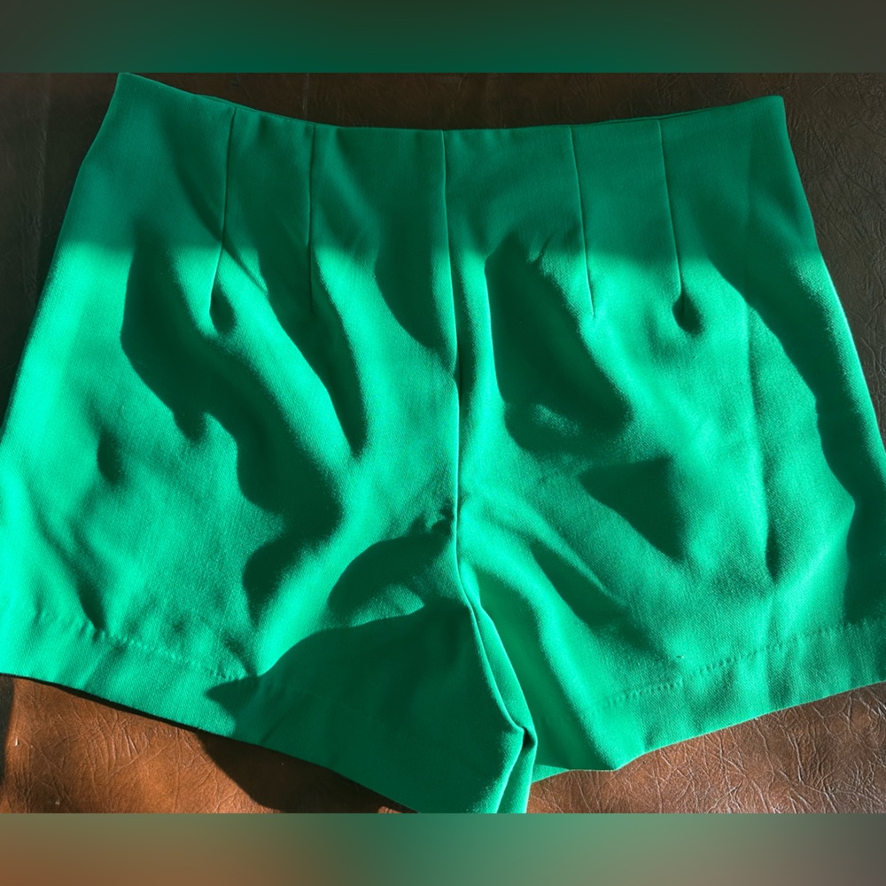 High Waist Pleated Shorts